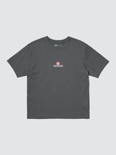「ちいかわ」と「ナガノのくま」のコラボTシャツ（ウィメンズ）。