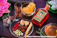 TVアニメ「薬屋のひとりごと」オリジナル薬膳コーラ「猫猫可楽」