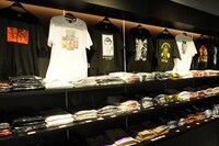 「刃牙博ッッ!!」で販売されているグッズの一部