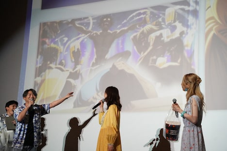 小西克幸（左）曰く、「これがすべてです」という「ぐらんぶる」の場面カット