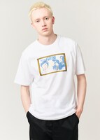 コラボTシャツ着用イメージ