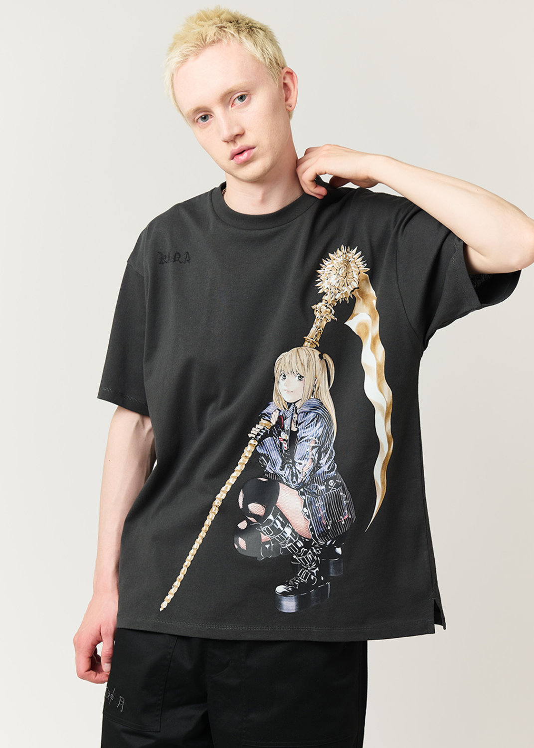 コラボTシャツ着用イメージ