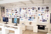 「梵そよぎと未来のクリエイター展」の様子