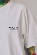 Tシャツの胸元
