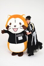 左からラスカルと中森明菜