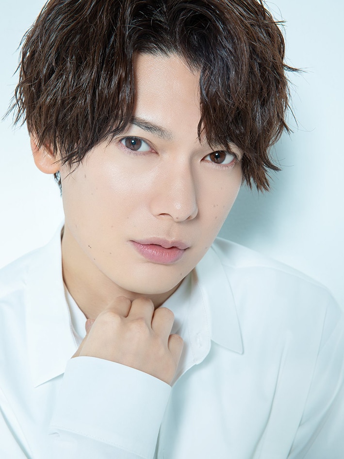崎山つばさ