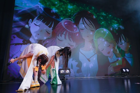 左から三波春香、本村玲奈 （撮影：曽我美芽）