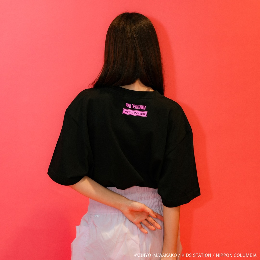 「ESCAPE SHOW Tシャツ」着用イメージ