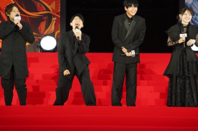 「禰豆子ちゃーん！」と叫ぶ下野紘（中央左）