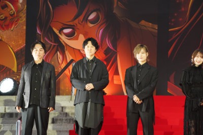 左から関智一、杉田智和、岡本信彦、上田麗奈