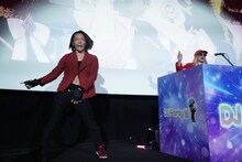 左から及川洸、DJ KOO（TRF）