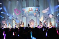 「ワッチャ！プリーズ！マジック！-What’s your “Please” Magic?-」歌唱シーン