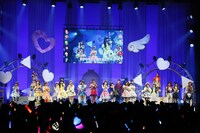 全出演者での「ぜんりょくじょしかくめい！」歌唱シーン