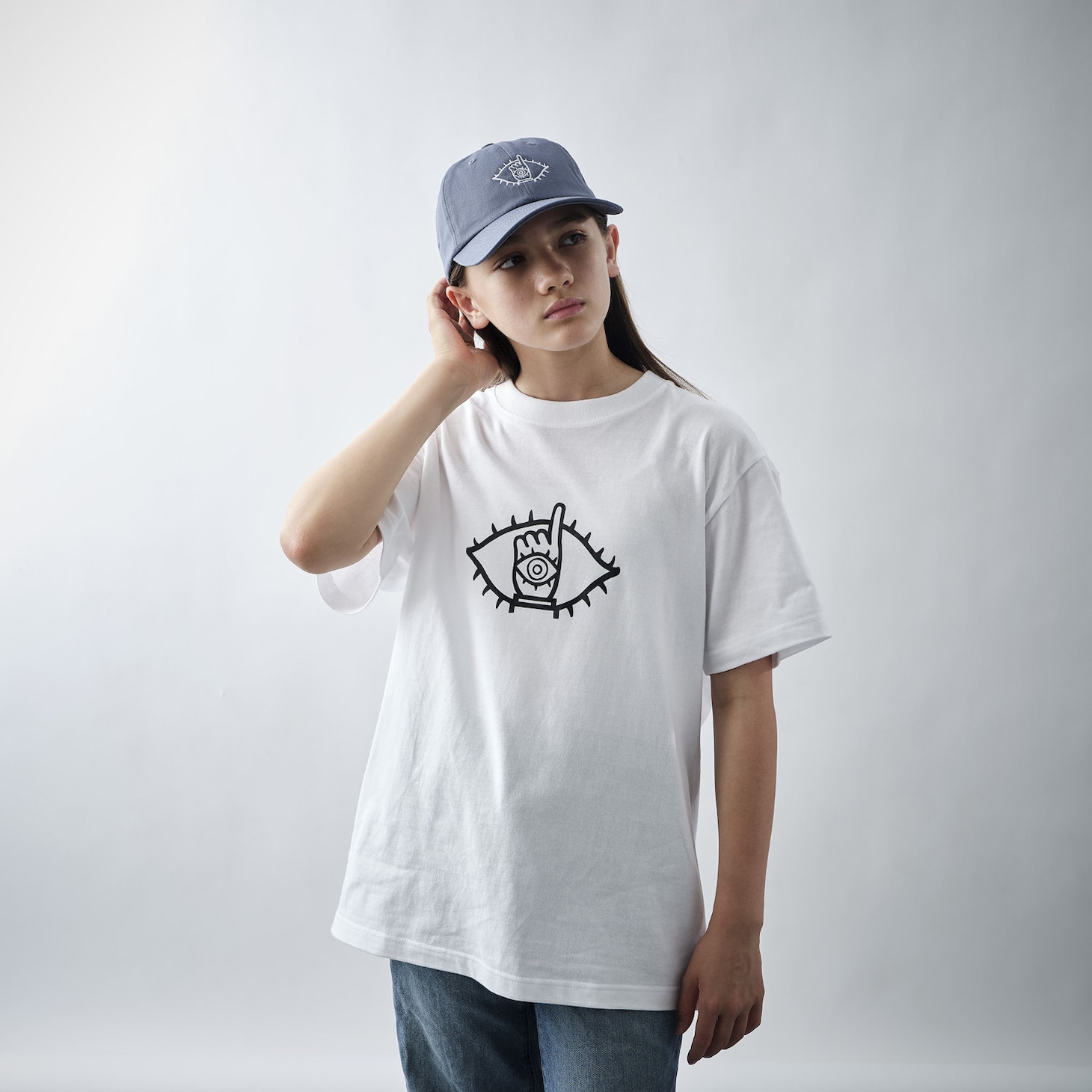 Tシャツ、キャップ着用イメージ2