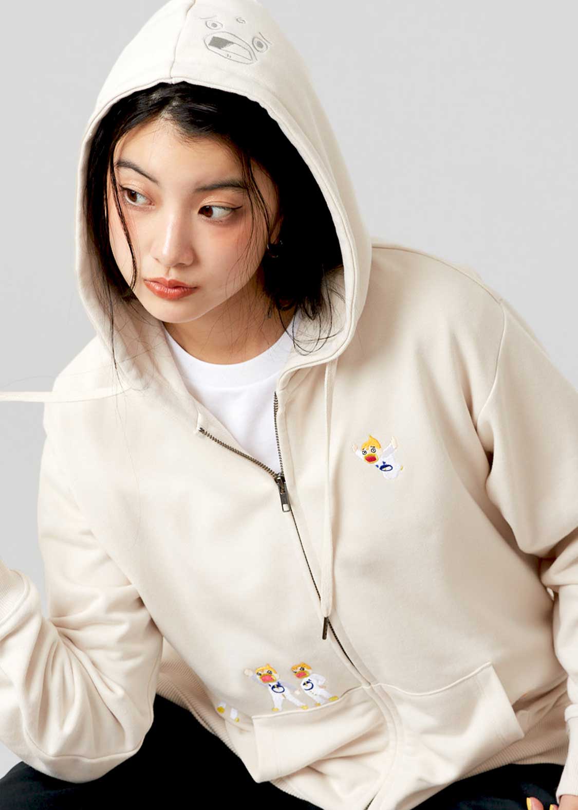 「ディマ・ブルク｜裏毛ビッグシルエットジップパーカー」 (c)MAKOTO RAIKU