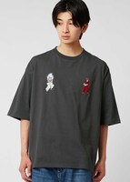 「守る王｜ビッグシルエットTシャツ」 (c)MAKOTO RAIKU