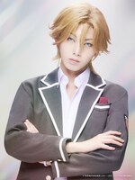 中本大賀扮する由布院煙（制服）