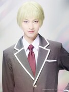 新納直扮する鳴子硫黄（制服）