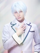 高橋祐理扮する別府日彦（制服）