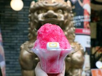 コラボフードの「坂本商店謹製純氷かき氷」