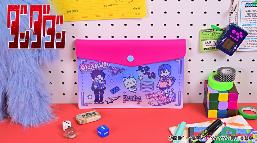 「ダンダダン」ゆるっとかわいいイラストのコラボグッズ　マグカップなどラインナップ