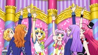 「アイカツ！×プリパラ THE MOVIE -出会いのキセキ！-」の場面カット