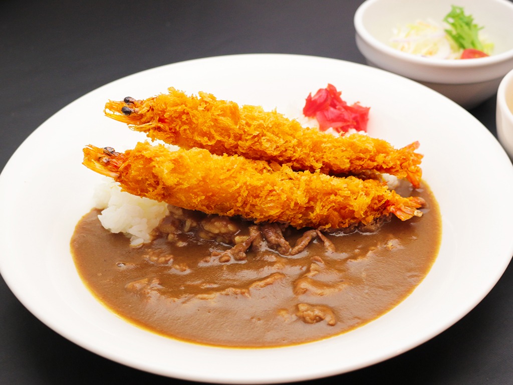 「ニャンコ先生のごちそうカレー～熊本県産あか牛×海老フライ～」