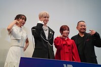 映画「アズワン／AS ONE」舞台挨拶より。左から日笠陽子、白岩瑠姫、白石晴香、西田シャトナー