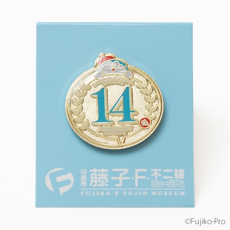 「14周年ピンズ」
