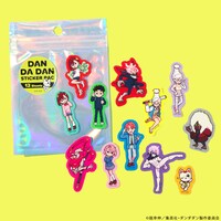 TVアニメ「ダンダダン」ナタリーストアオリジナルグッズのフレークシール