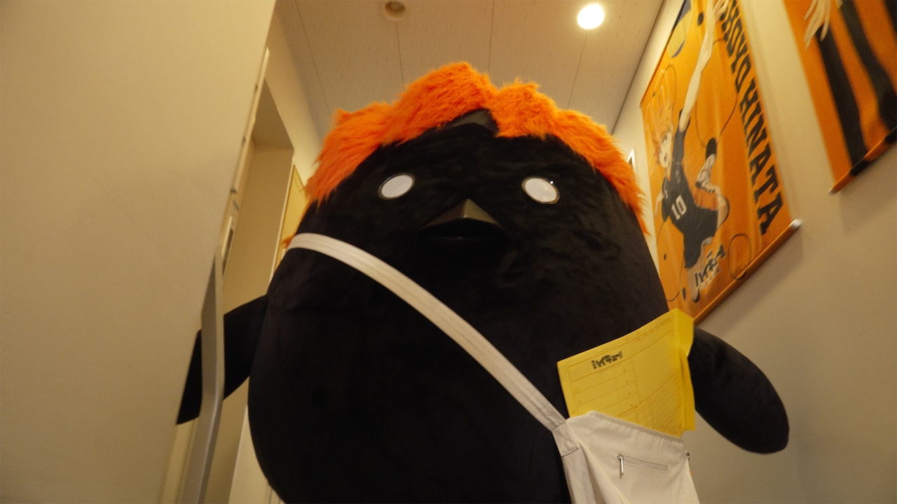 「ヒナガラスちゃんねる」の様子 (c)「ハイキュー!!」製作委員会 (c)古舘春一／集英社