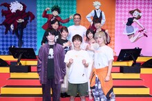 前段左から内山昂輝、山下大輝、岡本信彦。中段左から福圓美里、佐倉綾音。上段左から下野紘、三宅健太、梶裕貴