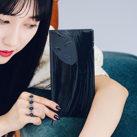 週間手帳weeks「富江 Haunting Beauty」