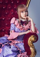 礒部花凜扮するシャロン＝レインズワース。