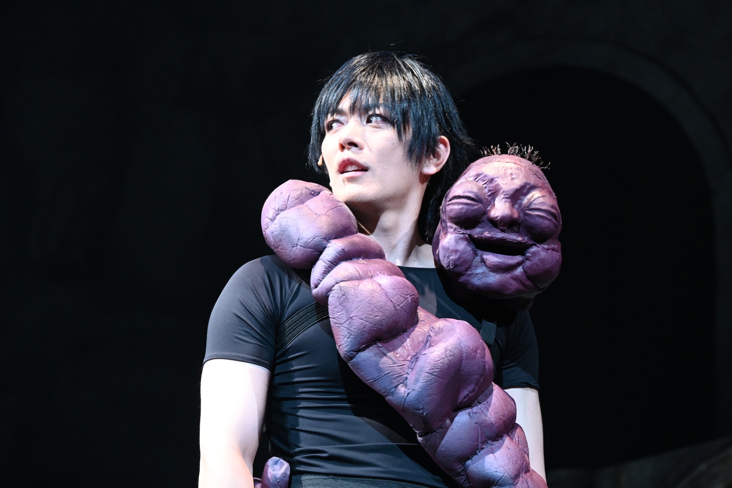 舞台「呪術廻戦」虹龍が巨大な立体物となって登場、三浦涼介＆藤田玲が2人の心情を紡ぐ