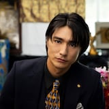 遊屋慎太郎演じる桐井圭人。桐井組の専務。3代目組長の実の息子。父が子供の頃から片岡をかわいがっている事や、若い衆に好かれる片岡に強い嫉妬心を持ち、殺意を抱く。(c)2025「あなたを殺す旅」製作委員会