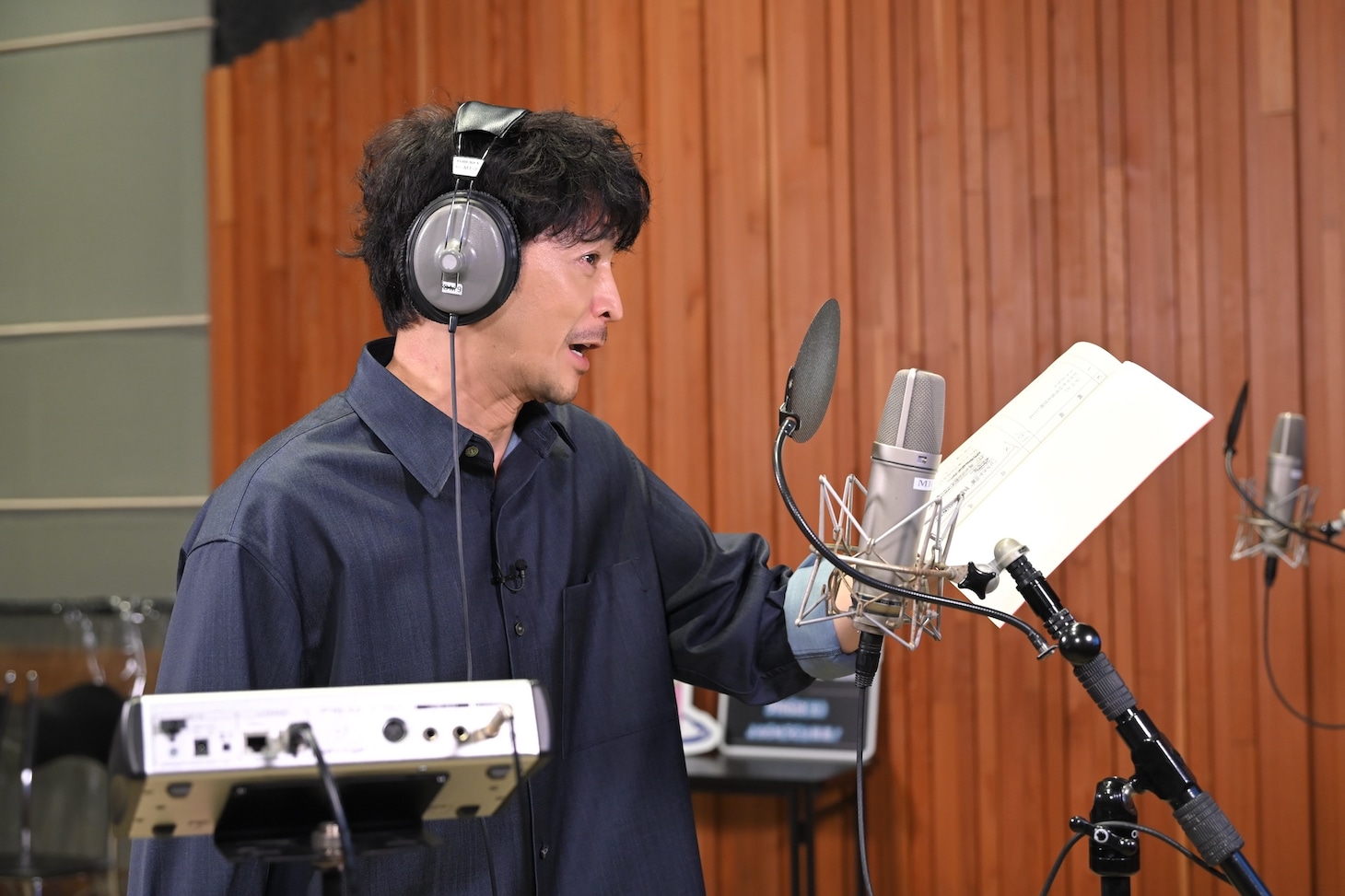 アフレコ中の津田健次郎