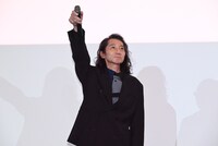 「グロリアス・シュワルツ！」の唱和を浴びる三木眞一郎