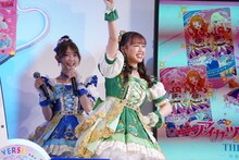 「ひみつのアイプリ」に挑戦する吉川ひよりと、サポートする辻野かなみ