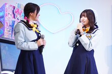 左から藤寺美徳、平塚紗依