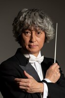 指揮者を務める橘直貴