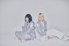 なきごと（左から水上えみり、岡田安未）