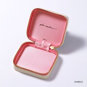 小松奈々のポーチ