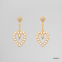 「小松奈々 ピアス」