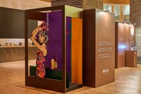 「五感で味わう、ヱビスの美人画展」開場の様子