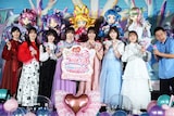 「映画キミとアイドルプリキュア♪ お待たせ!キミに届けるキラッキライブ!」公開記念舞台挨拶の様子。左から佐倉綾音、内田真礼、花井美春、高森奈津美、松岡美里、髙橋ミナミ、南條愛乃、津田篤宏(ダイアン)