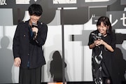左から早川アキ役の坂田将吾、マキマ役の楠木ともり