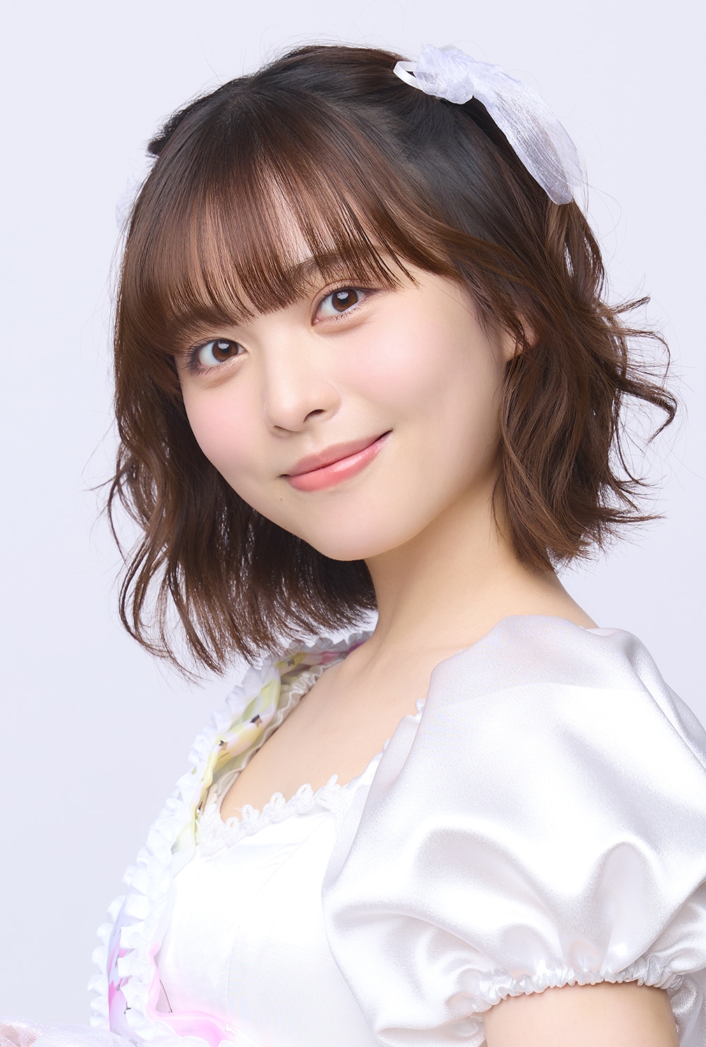 上原あまね扮するエマ
