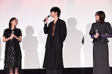 左から楠木ともり、戸谷菊之介、上田麗奈