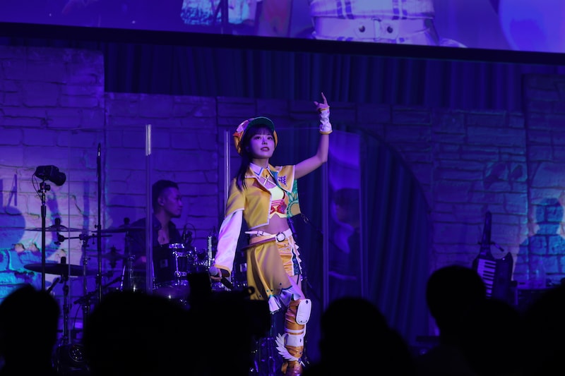 萩原ひまわり役の倉知玲鳳